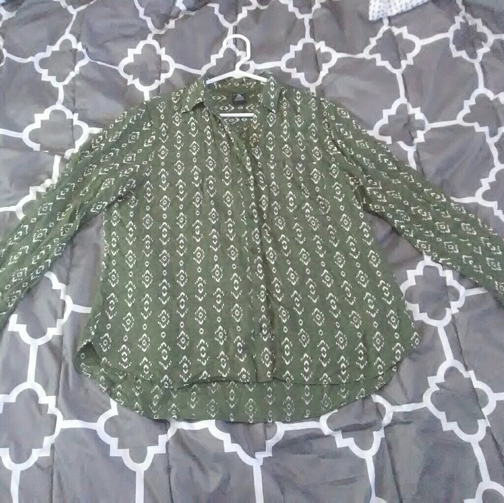💚Woman's large dress shirt top
